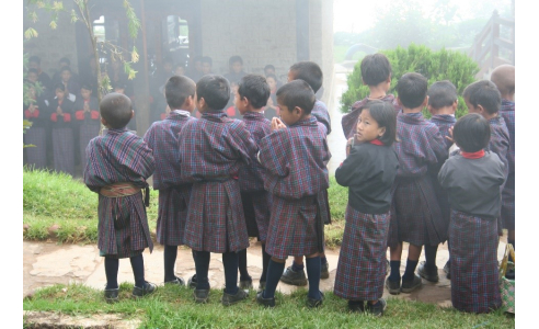 ブータンから学ぶ子どもたちの自尊心と幸福感